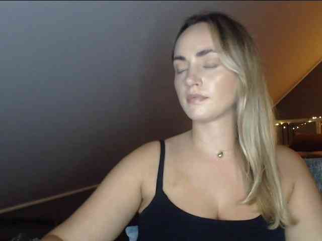 ScarlettXQueen webcam