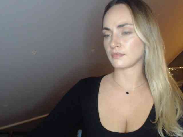 ScarlettXQueen webcam