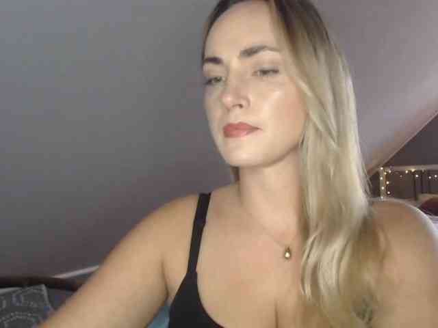 ScarlettXQueen webcam
