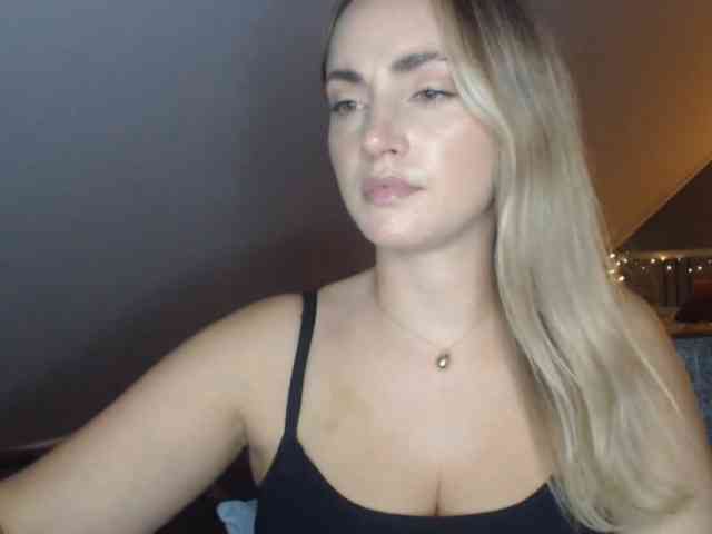 ScarlettXQueen webcam
