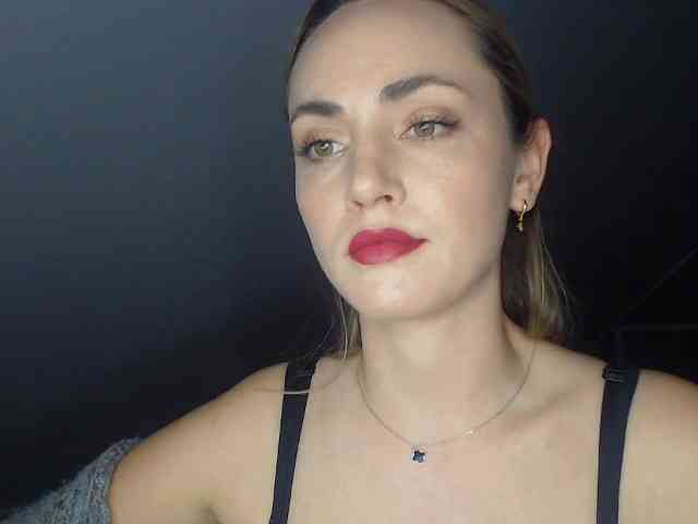 ScarlettXQueen webcam