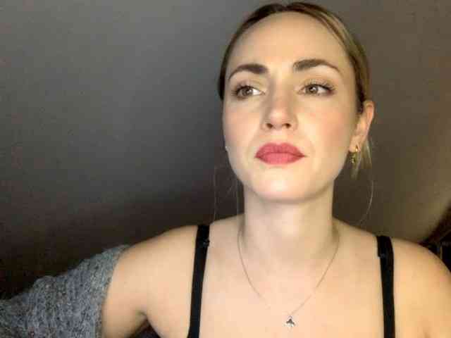 ScarlettXQueen webcam