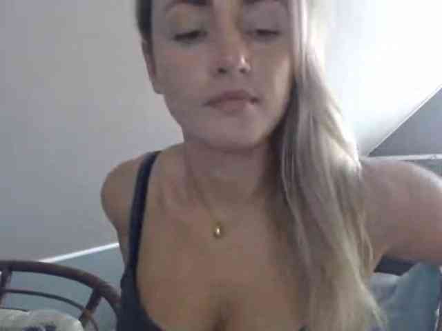 ScarlettXQueen webcam