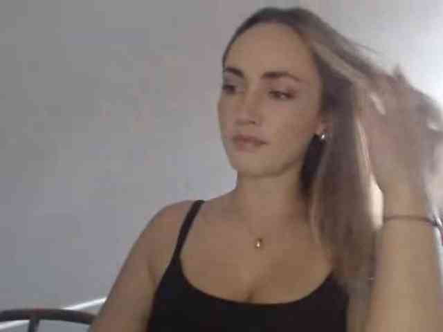 ScarlettXQueen webcam