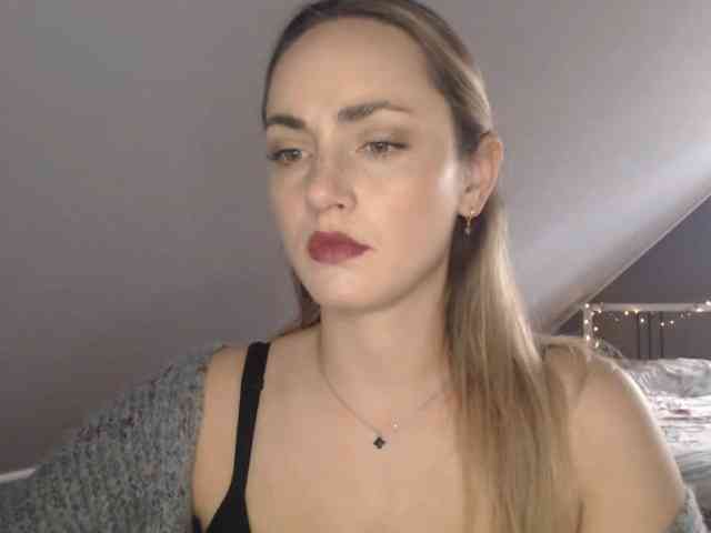 ScarlettXQueen webcam