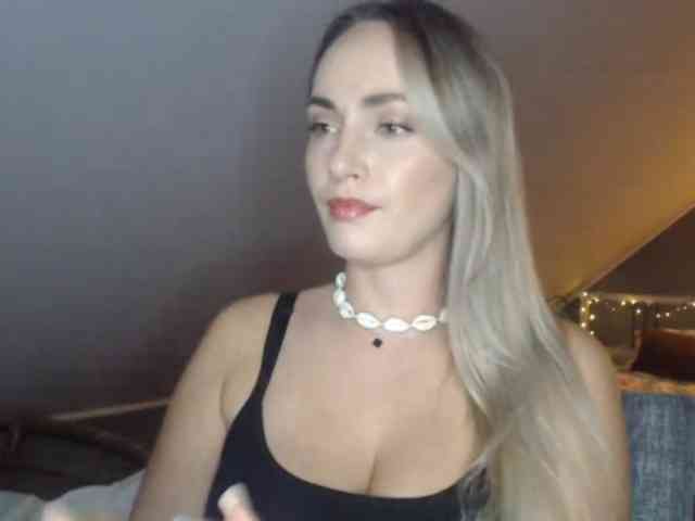ScarlettXQueen webcam