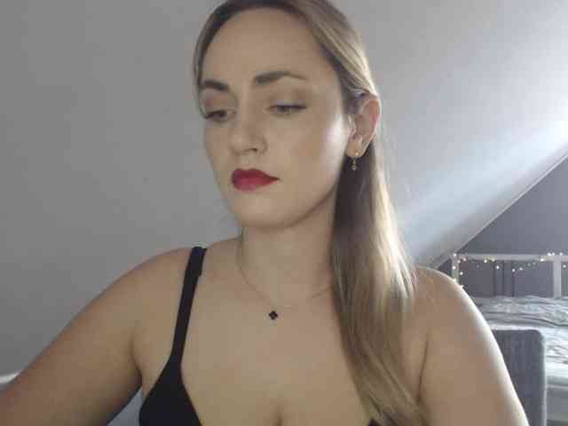 ScarlettXQueen webcam