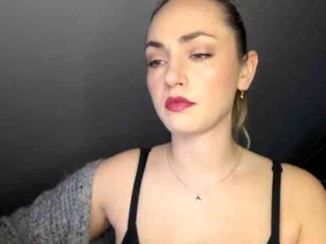 ScarlettXQueen webcam