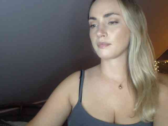 ScarlettXQueen webcam