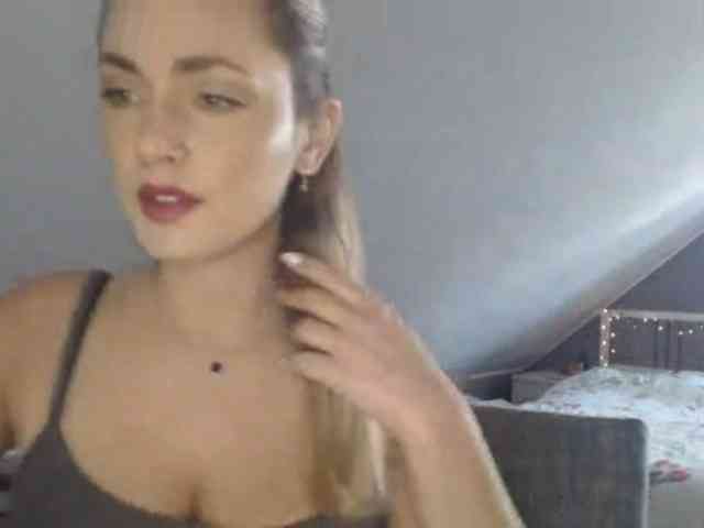 ScarlettXQueen webcam