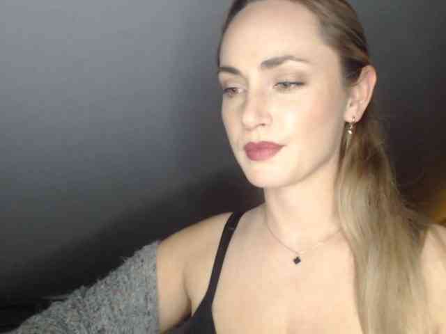 ScarlettXQueen webcam