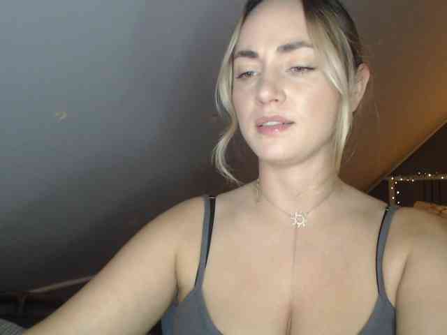 ScarlettXQueen webcam
