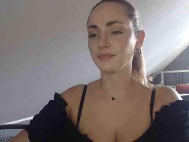 ScarlettXQueen webcam