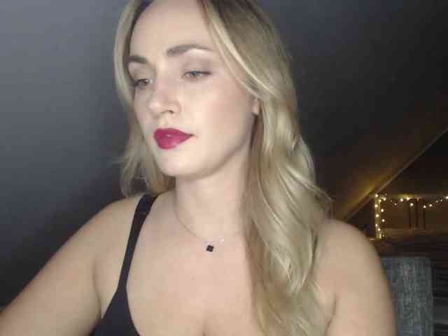 ScarlettXQueen webcam