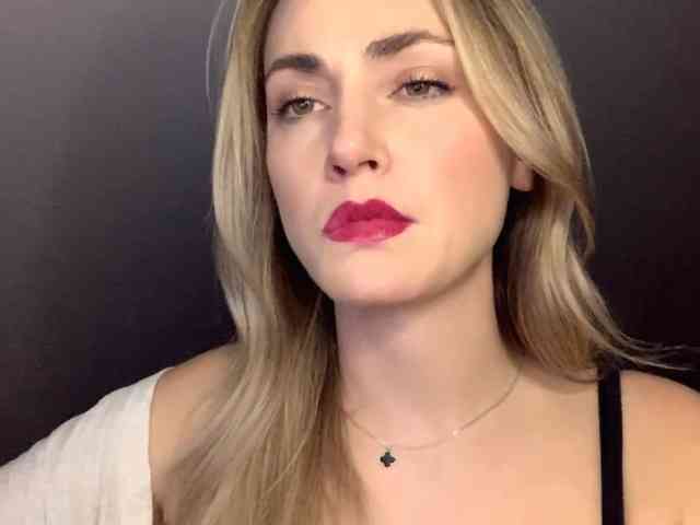 ScarlettXQueen webcam