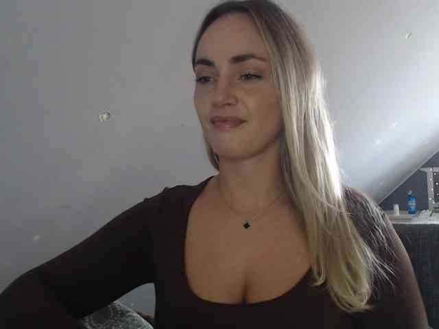 ScarlettXQueen webcam