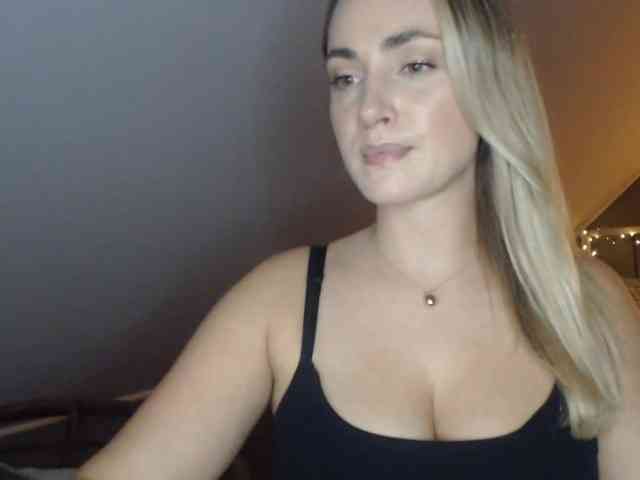 ScarlettXQueen webcam
