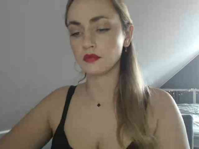 ScarlettXQueen webcam