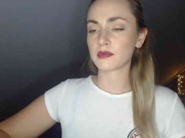 ScarlettXQueen webcam