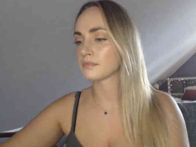ScarlettXQueen webcam