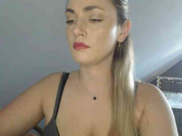 ScarlettXQueen webcam