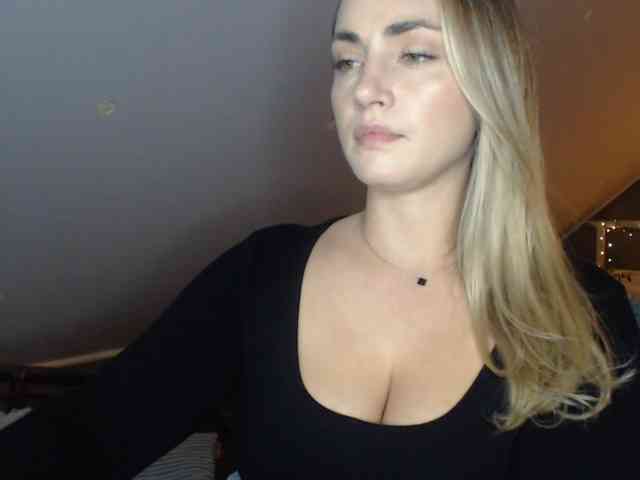ScarlettXQueen webcam