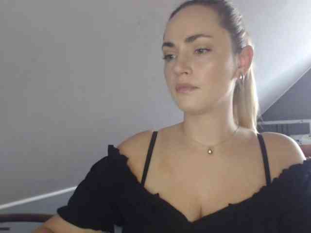 ScarlettXQueen webcam