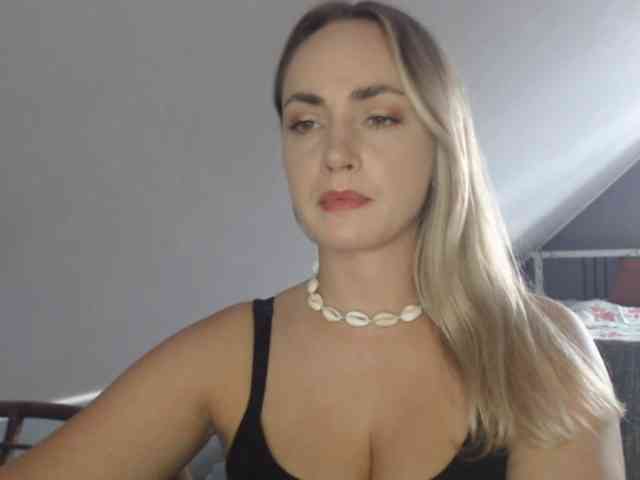 ScarlettXQueen webcam