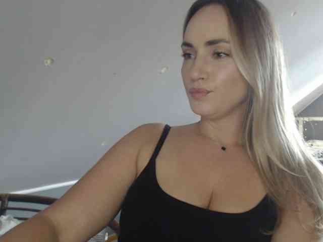 ScarlettXQueen webcam