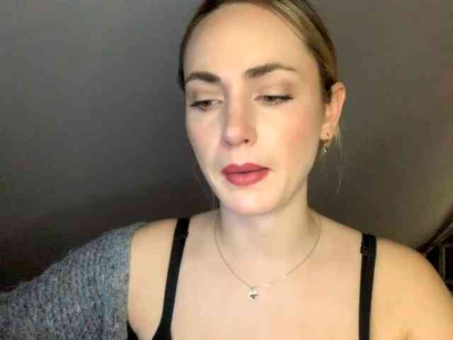 ScarlettXQueen webcam