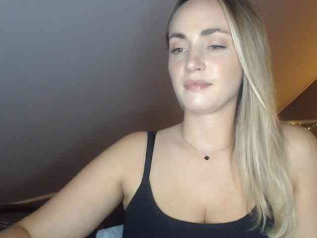 ScarlettXQueen webcam