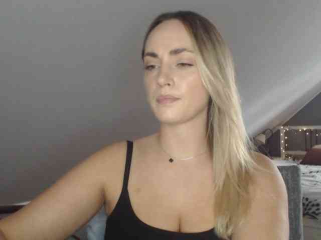 ScarlettXQueen webcam