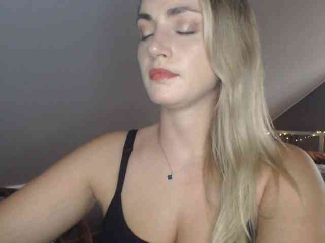 ScarlettXQueen webcam