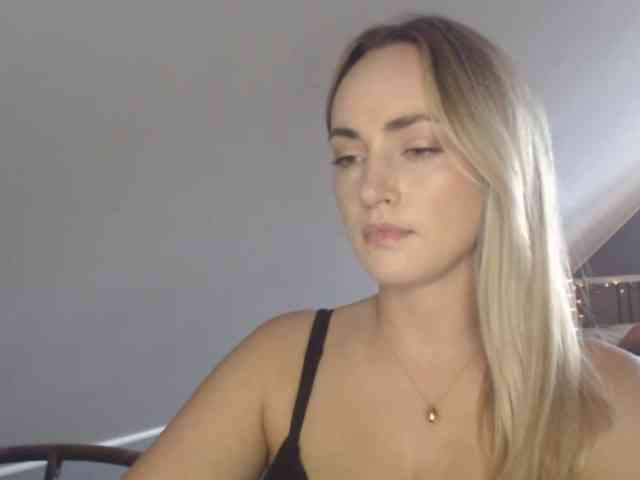 ScarlettXQueen webcam