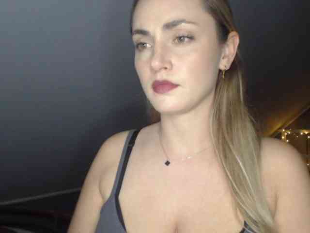 ScarlettXQueen webcam