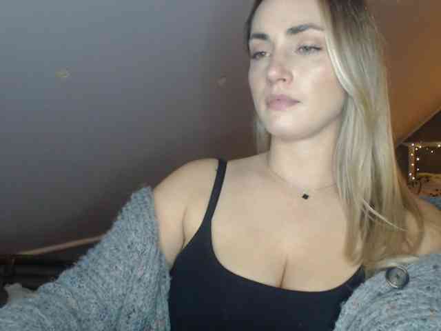ScarlettXQueen webcam
