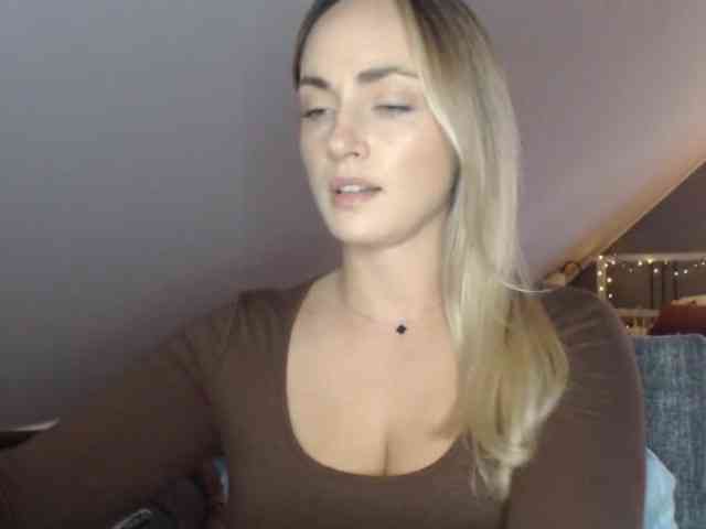 ScarlettXQueen webcam