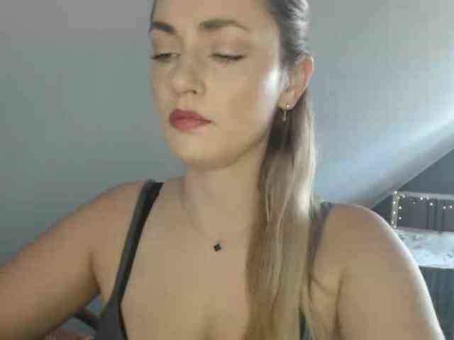 ScarlettXQueen webcam
