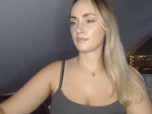 ScarlettXQueen webcam