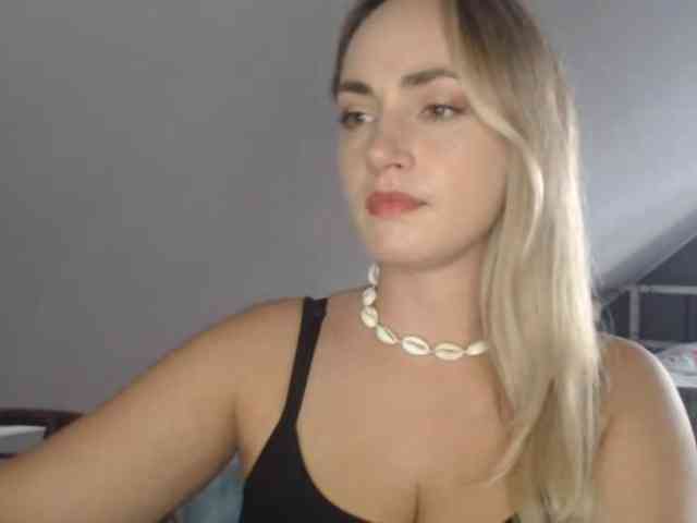 ScarlettXQueen webcam