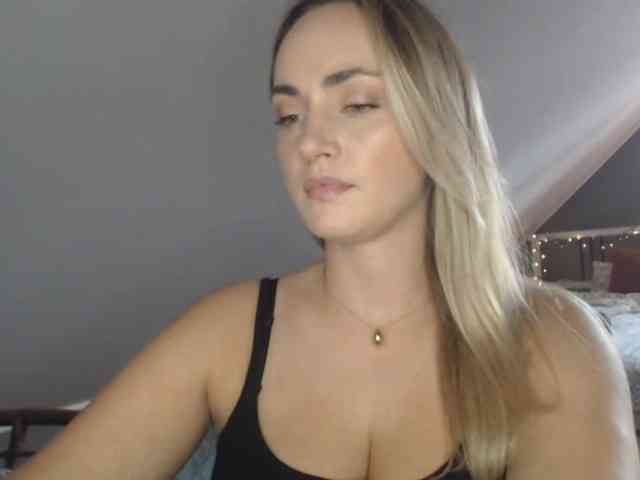 ScarlettXQueen webcam