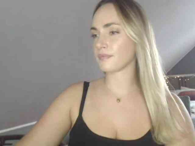 ScarlettXQueen webcam