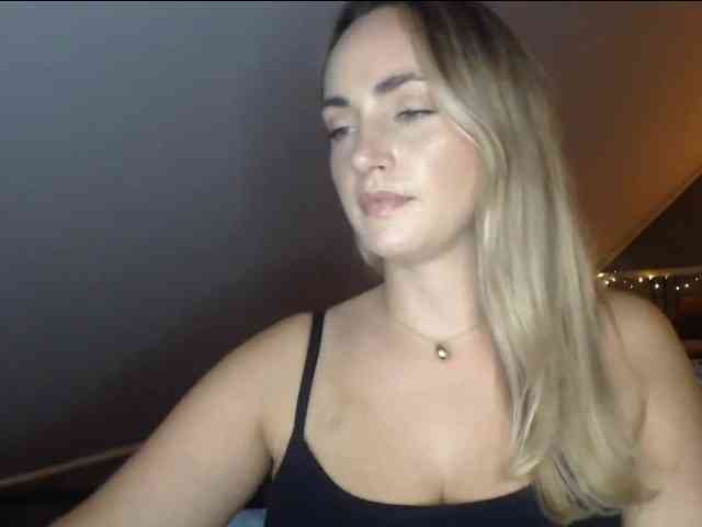 ScarlettXQueen webcam