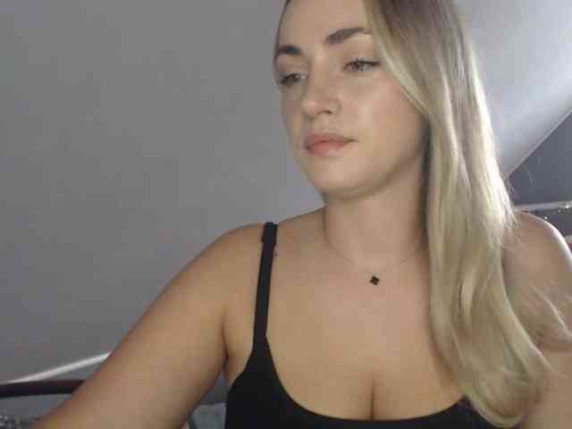 ScarlettXQueen webcam