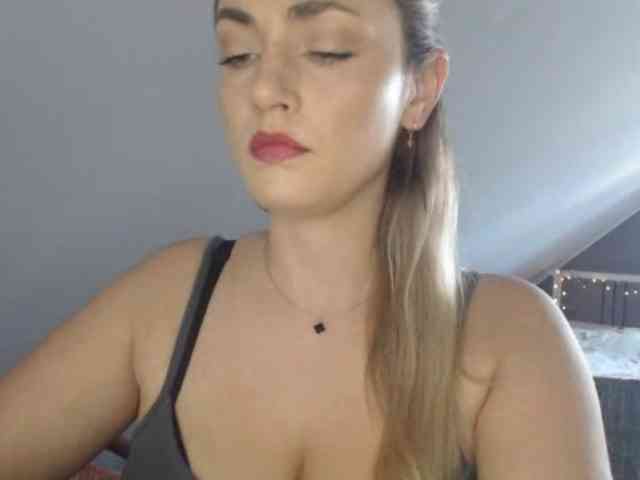 ScarlettXQueen webcam