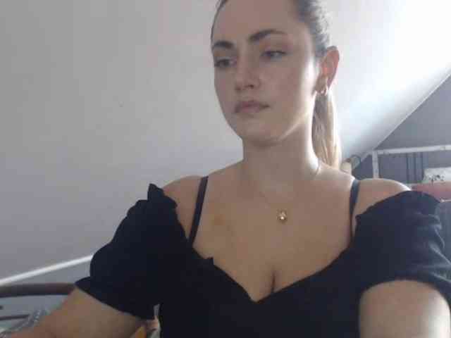 ScarlettXQueen webcam
