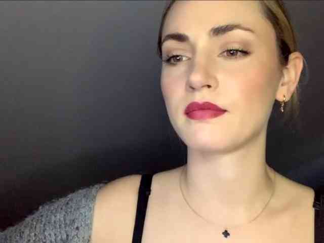 ScarlettXQueen webcam