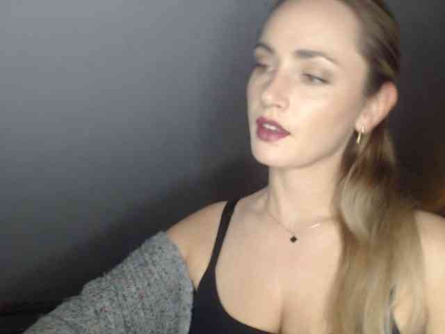 ScarlettXQueen webcam