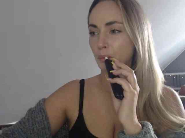 ScarlettXQueen webcam