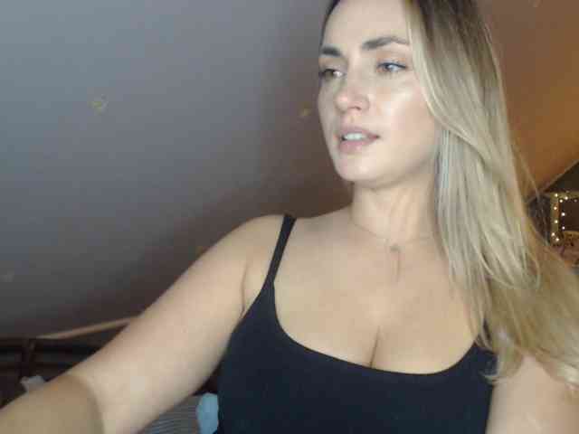 ScarlettXQueen webcam